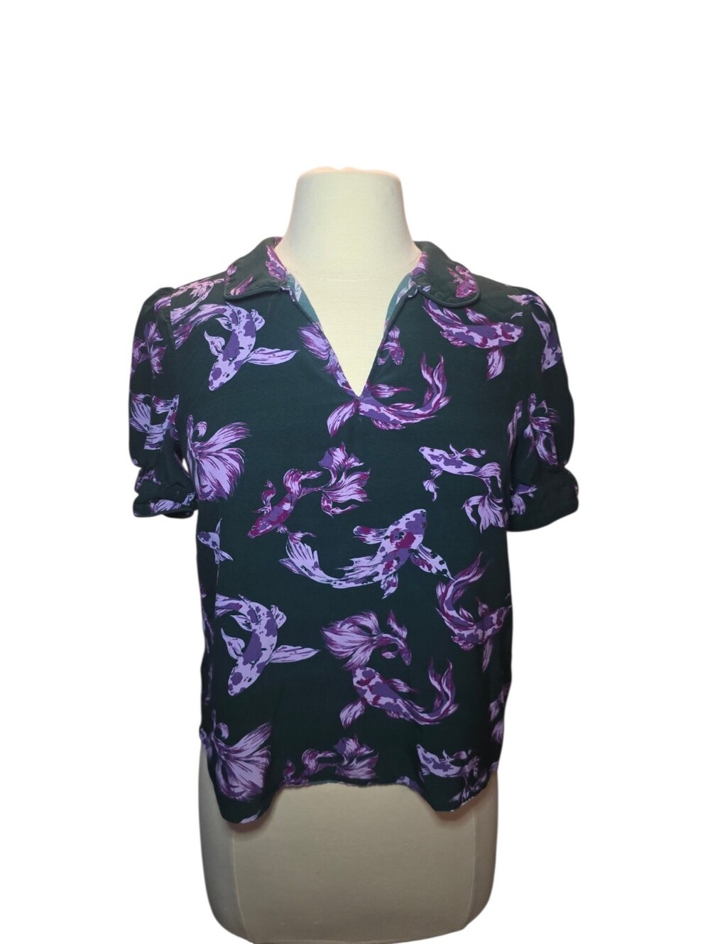 ModCloth Button Down Blouse Collar Sz Medium Koi Fish Short Sleeve Green Purple